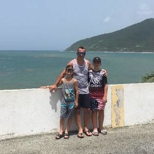 Meet your Posher, Luay